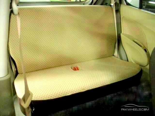 Suzuki Alto HA25S Seats Image-1