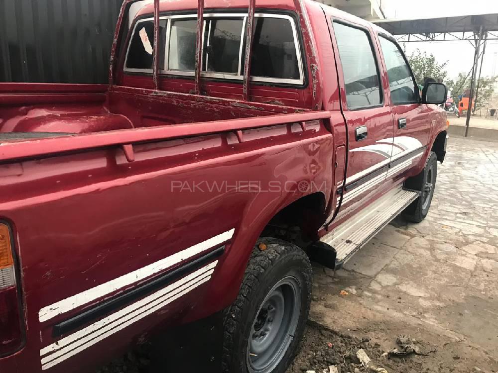 Toyota Hilux 1992 for Sale in Peshawar Toyota Hilux 1992 for Sale in Peshawar Image-2