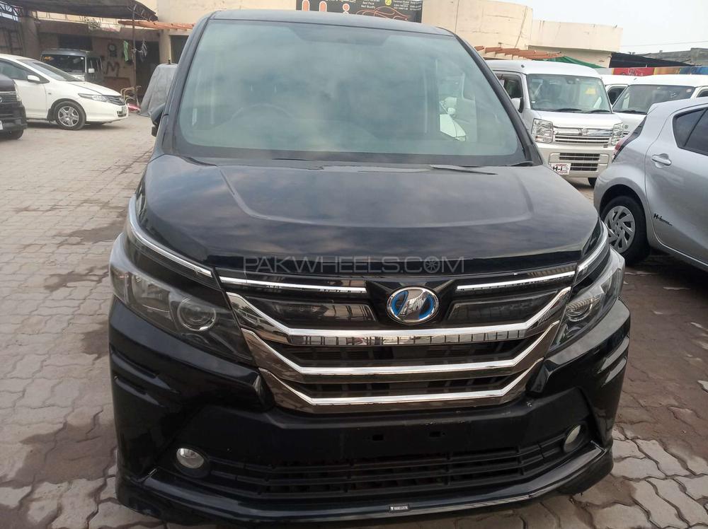Toyota Voxy 2015 for Sale in Gujranwala Image-1