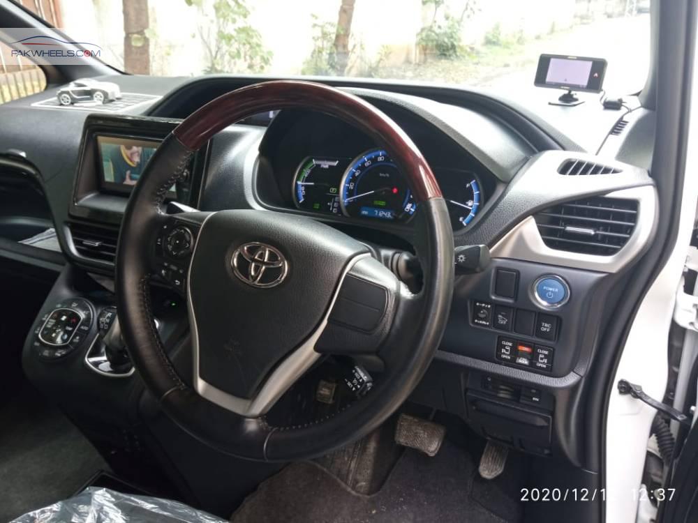 ٹویوٹا ووکسی 2015 for Sale in اسلام آباد ٹویوٹا ووکسی 2015 for Sale in اسلام آباد Image-15