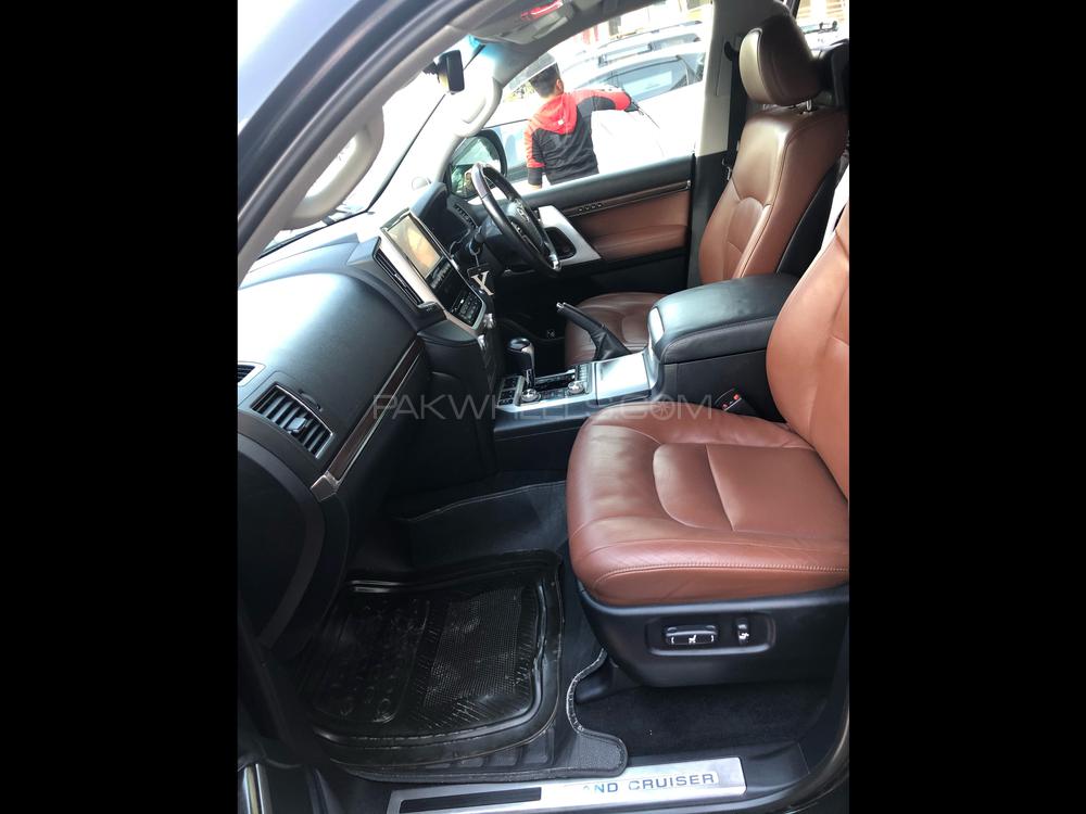 Toyota Land Cruiser 2016 for Sale in Islamabad Toyota Land Cruiser 2016 for Sale in Islamabad Image-10
