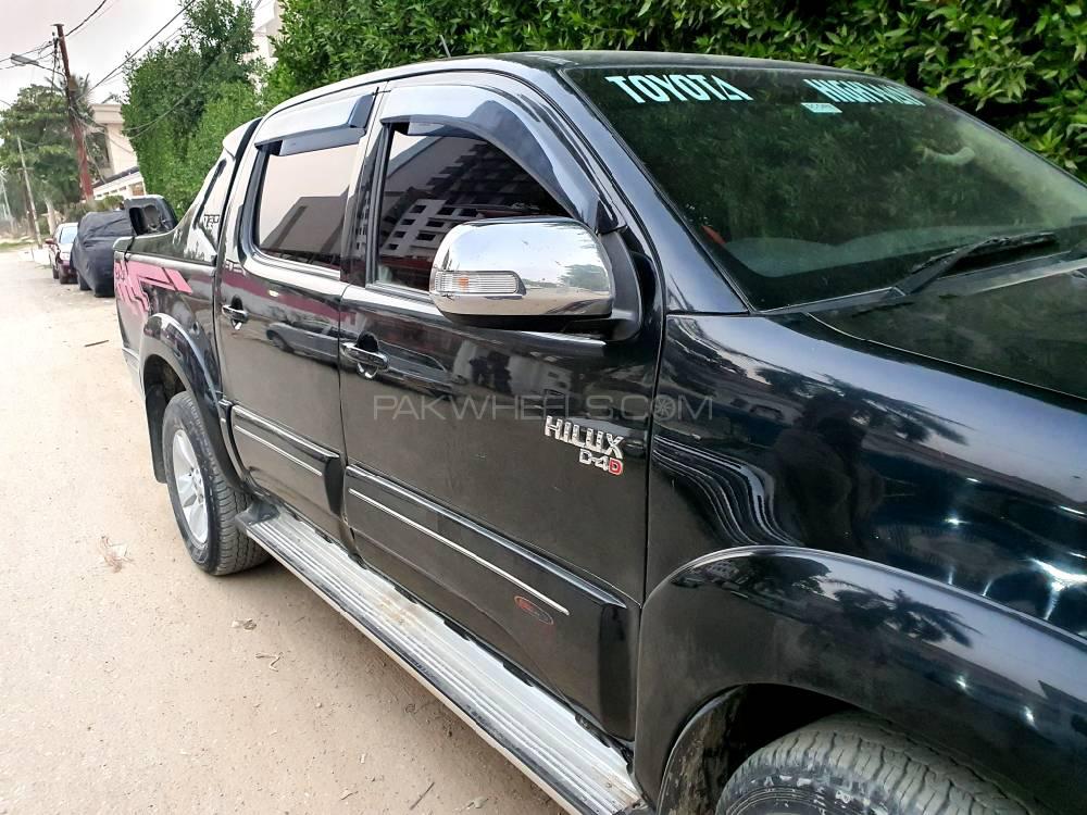 Toyota Hilux 2014 for Sale in Karachi Toyota Hilux 2014 for Sale in Karachi Image-2