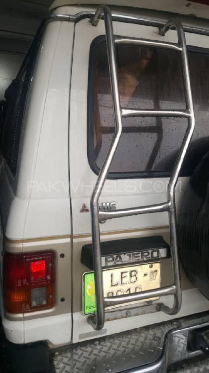 Mitsubishi Pajero 1990 for Sale in Kashmir Mitsubishi Pajero 1990 for Sale in Kashmir Image-2