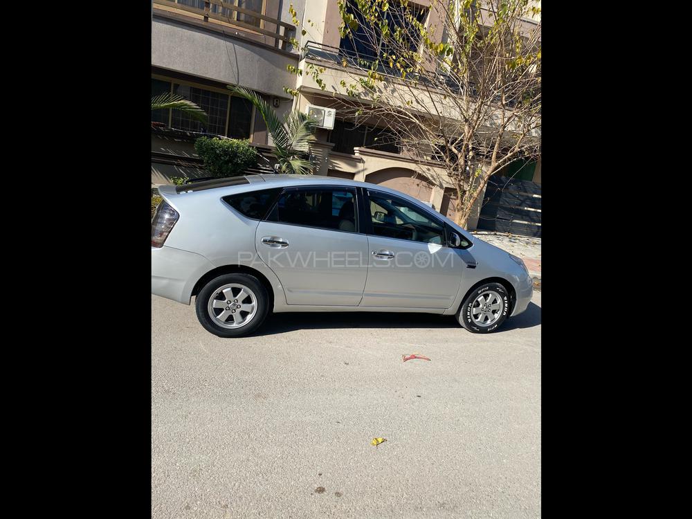 Toyota Prius 2011 for Sale in Islamabad Toyota Prius 2011 for Sale in Islamabad Image-15