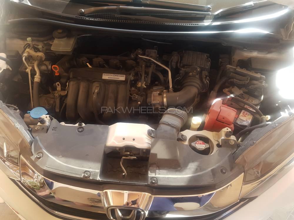 Honda Fit 2015 for Sale in Islamabad Honda Fit 2015 for Sale in Islamabad Image-10
