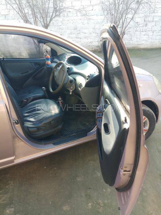 Toyota Vitz 2002 for Sale in Charsadda Toyota Vitz 2002 for Sale in Charsadda Image-8