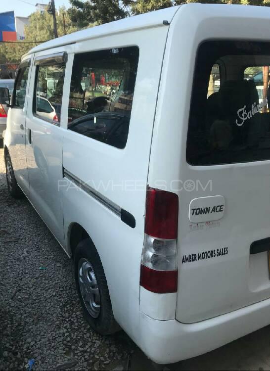Toyota Town Ace 2009 for Sale in Karachi Toyota Town Ace 2009 for Sale in Karachi Image-8