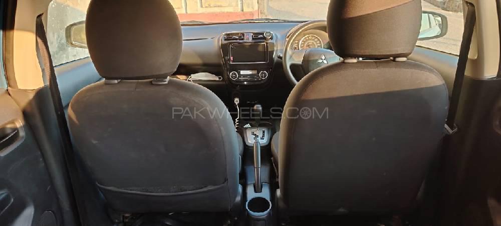 مٹسوبیشی میراج 2015 for Sale in سیالکوٹ مٹسوبیشی میراج 2015 for Sale in سیالکوٹ Image-6