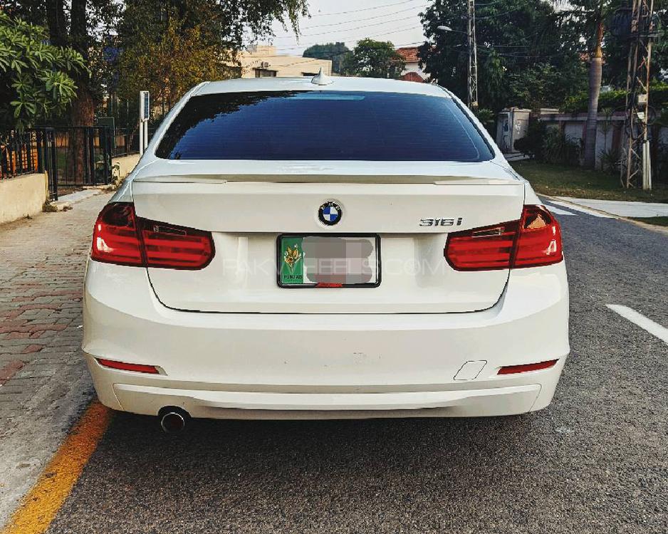 BMW 3 Series 2013 for Sale in Lahore BMW 3 Series 2013 for Sale in Lahore Image-6
