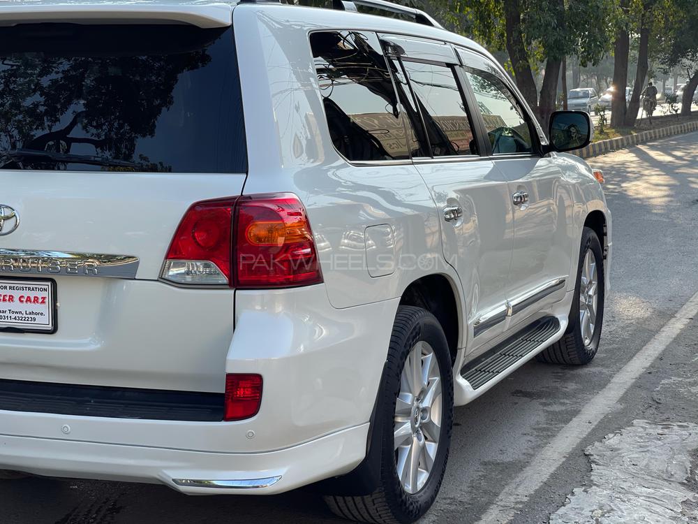 Toyota Land Cruiser 2013 for Sale in Lahore Toyota Land Cruiser 2013 for Sale in Lahore Image-4