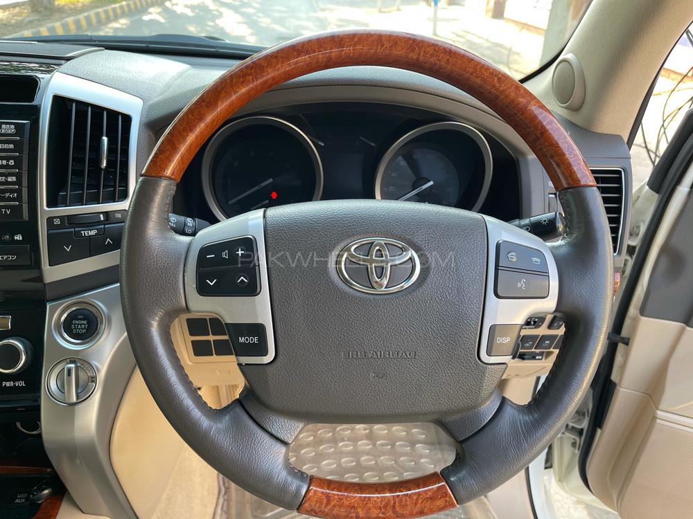 Toyota Land Cruiser 2013 for Sale in Lahore Toyota Land Cruiser 2013 for Sale in Lahore Image-12