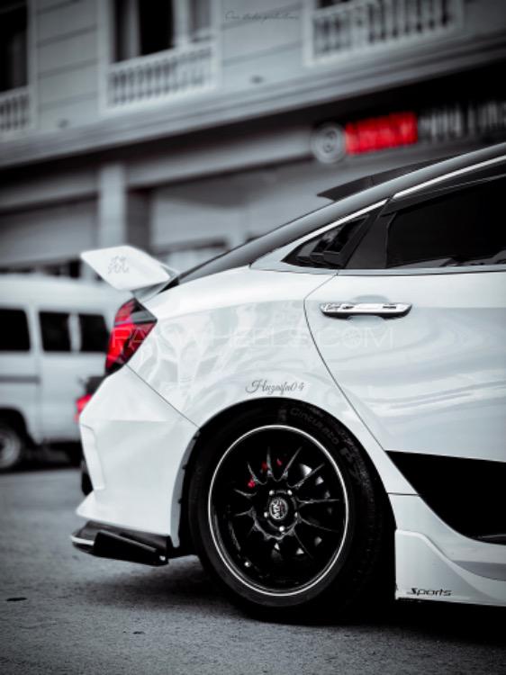 Honda Civic - 2019  Honda Civic - 2019  Image-3