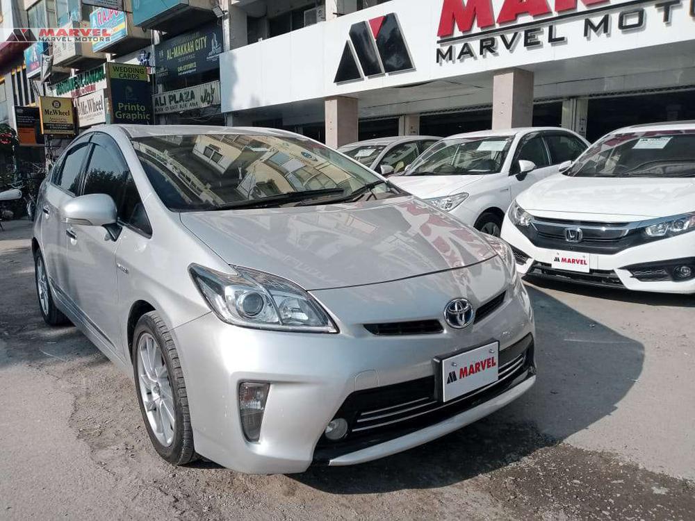 Toyota Prius 2014 for Sale in Islamabad Toyota Prius 2014 for Sale in Islamabad Image-2