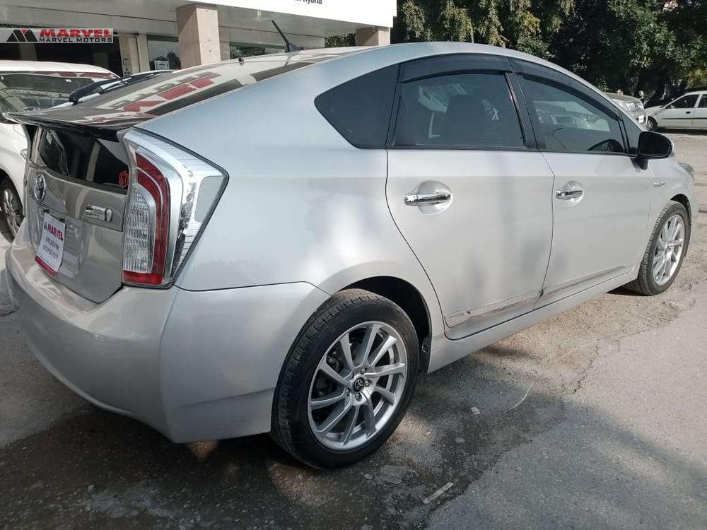 Toyota Prius 2014 for Sale in Islamabad Toyota Prius 2014 for Sale in Islamabad Image-5