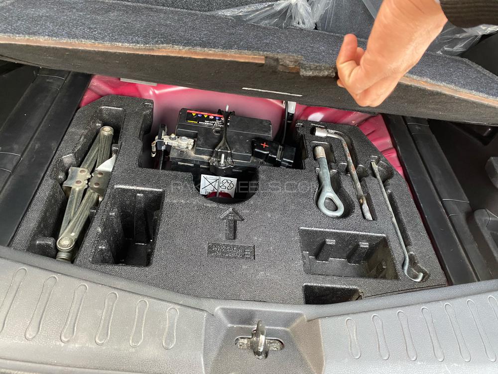 Nissan Note 2017 for Sale in Lahore Nissan Note 2017 for Sale in Lahore Image-10