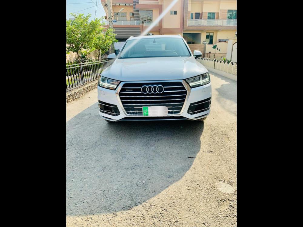 Audi Q7 2016 for Sale in Islamabad Image-1