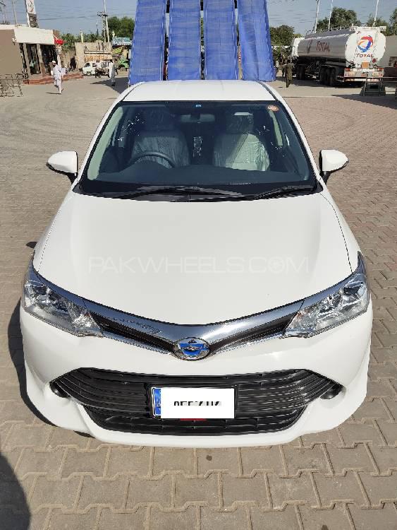 Toyota Corolla Axio 2015 for Sale in Multan Image-1
