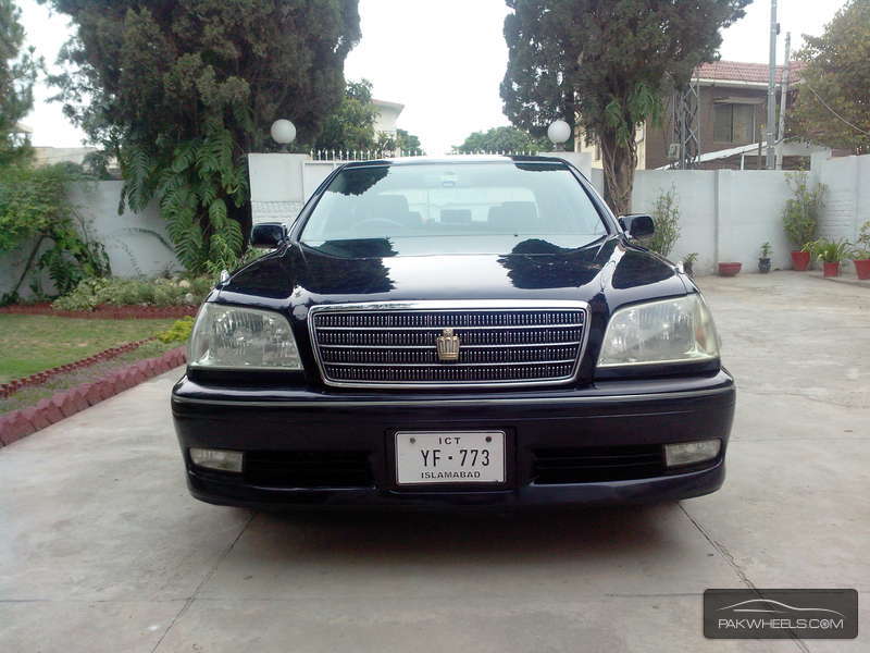 Toyota Crown Royal Saloon VIP