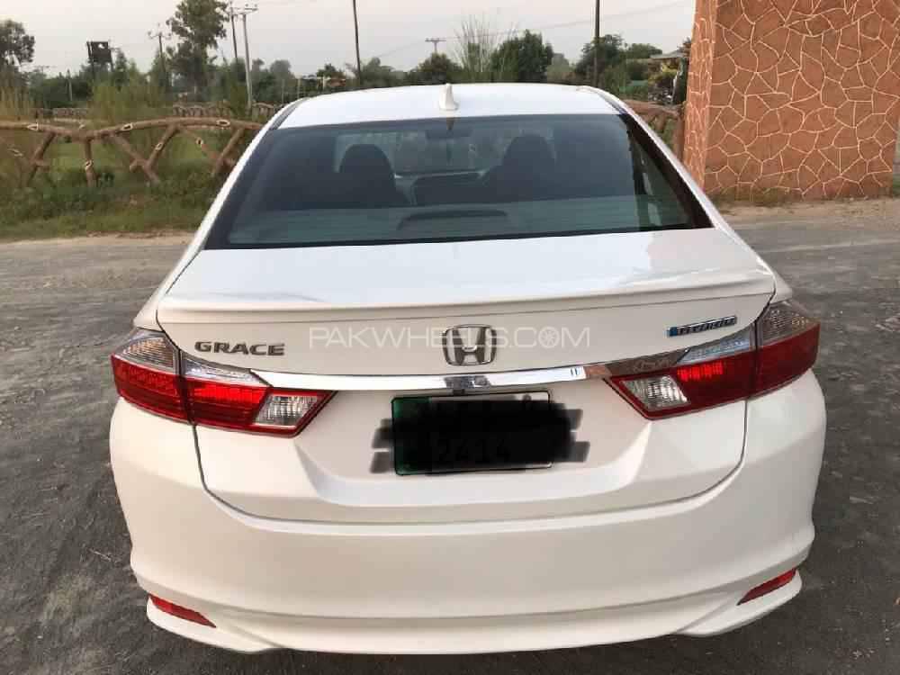 Honda Grace Hybrid 2014 for Sale in Rawalpindi Honda Grace Hybrid 2014 for Sale in Rawalpindi Image-6