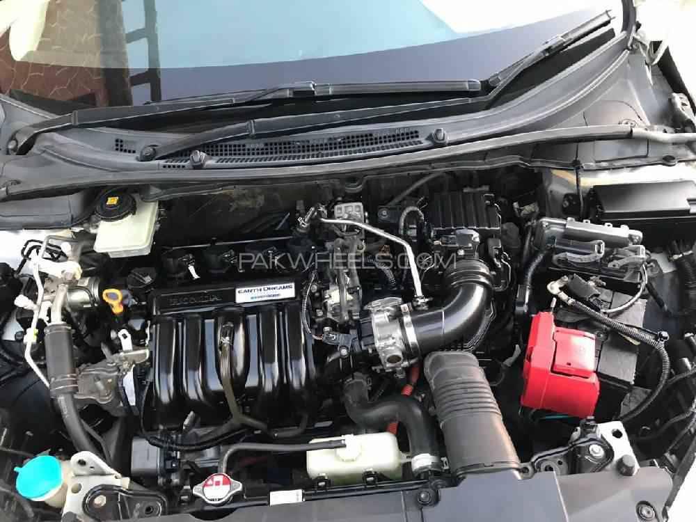 Honda Grace Hybrid 2014 for Sale in Rawalpindi Honda Grace Hybrid 2014 for Sale in Rawalpindi Image-8