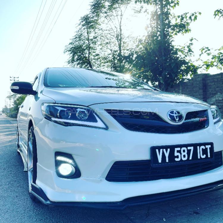 Toyota Corolla - 2011  Toyota Corolla - 2011  Image-2