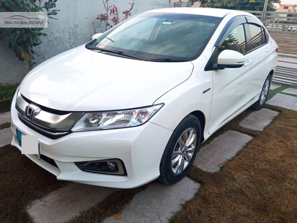Honda Grace Hybrid 2015 for Sale in Islamabad Honda Grace Hybrid 2015 for Sale in Islamabad Image-2