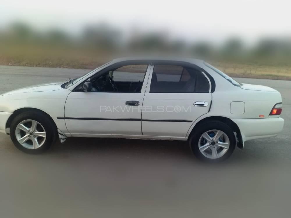 Toyota Corolla 2000 for Sale in Nowshera Image-1