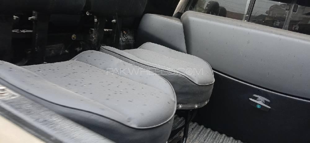 Toyota Hilux 2002 for Sale in Jaranwala Image-1