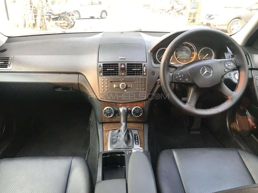 Mercedes Benz C Class 2008 for Sale in Lahore Mercedes Benz C Class 2008 for Sale in Lahore Image-3