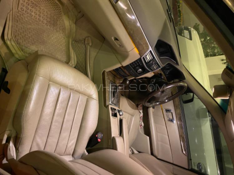 Mercedes Benz E Class 2011 for Sale in Peshawar Mercedes Benz E Class 2011 for Sale in Peshawar Image-6