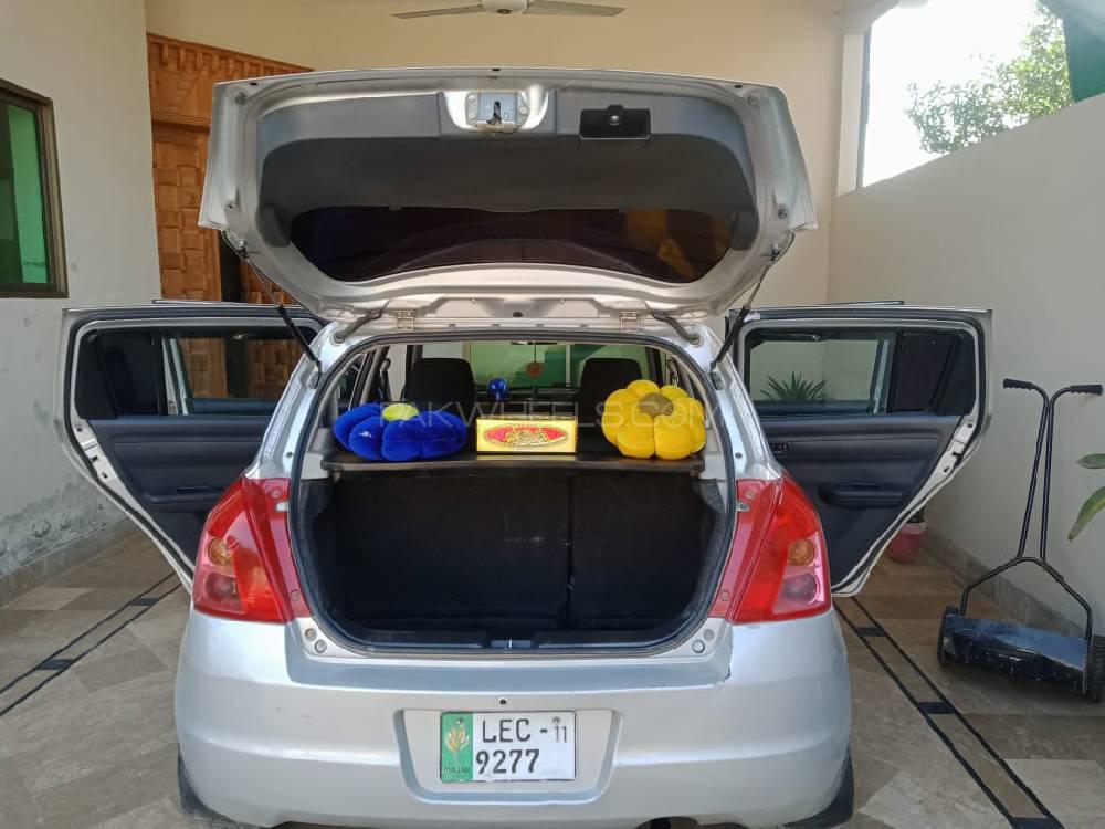Suzuki Swift 2011 for Sale in Okara Image-1