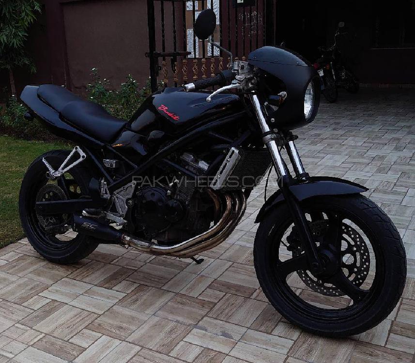 Used Suzuki Bandit 250VC 1989 Bike for sale in Lahore - 305890 | PakWheels