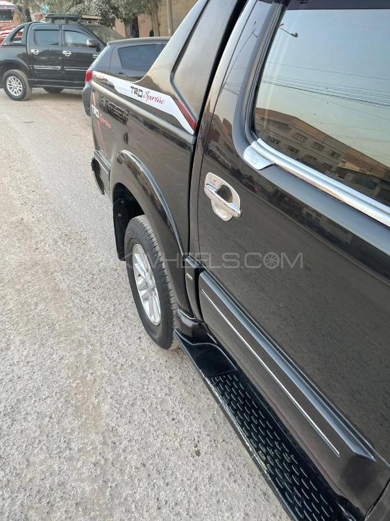 Toyota Hilux 2014 for Sale in Karachi Toyota Hilux 2014 for Sale in Karachi Image-15