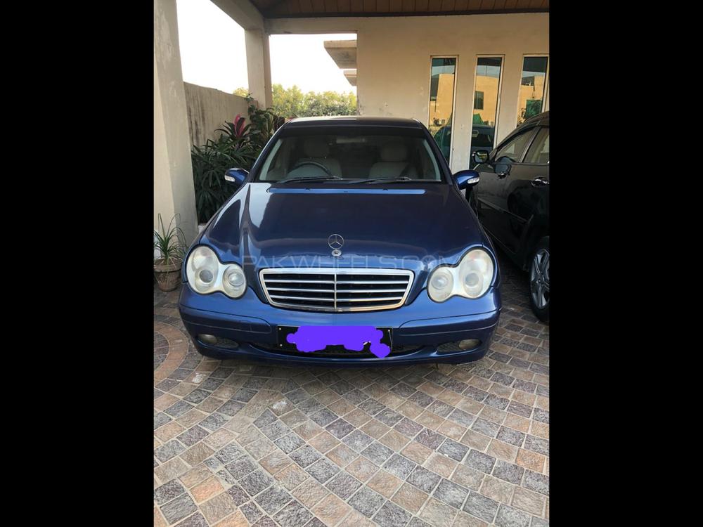 Mercedes Benz C Class 2004 for Sale in Lahore Image-1
