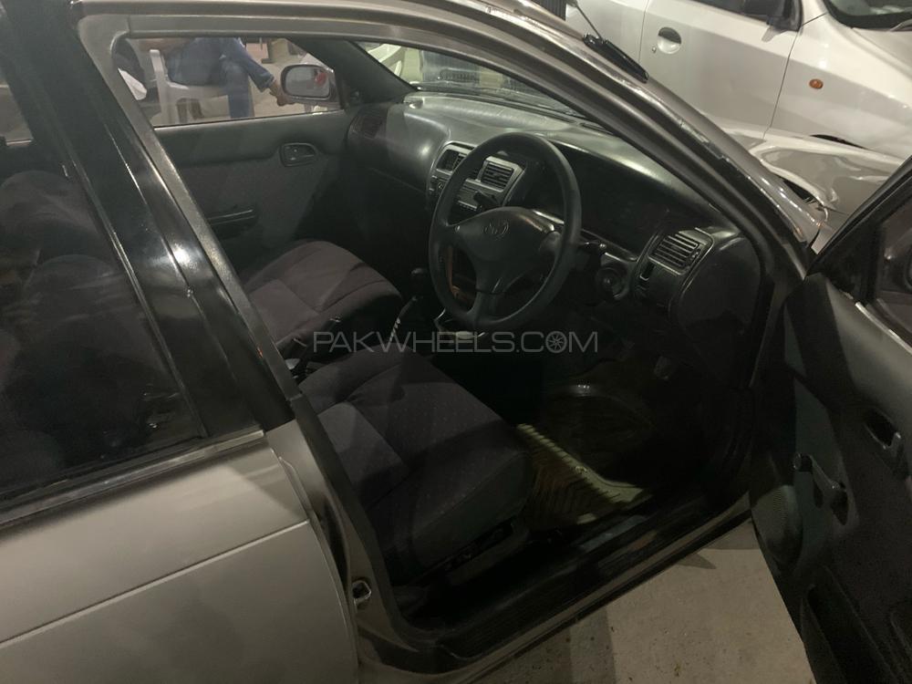 ٹویوٹا کرولا 2001 for Sale in سرگودھا ٹویوٹا کرولا 2001 for Sale in سرگودھا Image-5