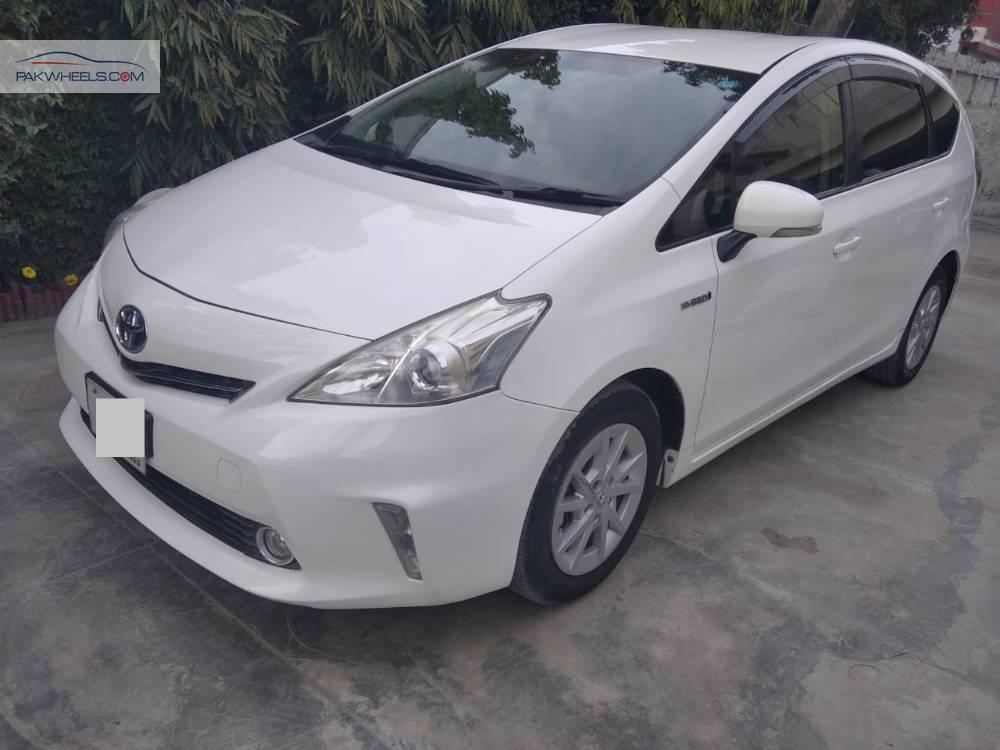 Toyota Prius Alpha 2013 for Sale in Islamabad Toyota Prius Alpha 2013 for Sale in Islamabad Image-3