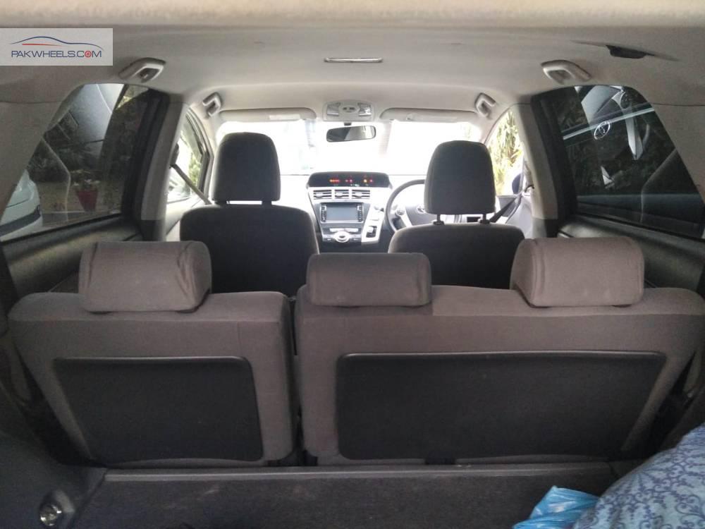 Toyota Prius Alpha 2013 for Sale in Islamabad Toyota Prius Alpha 2013 for Sale in Islamabad Image-7
