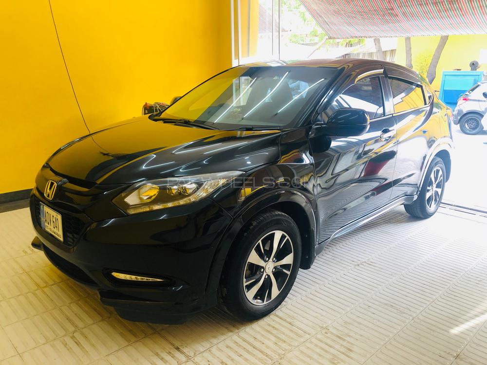 Honda Vezel 2014 for Sale in Bahawalpur Honda Vezel 2014 for Sale in Bahawalpur Image-2