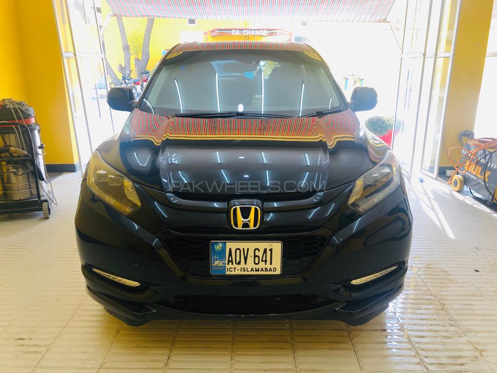 Honda Vezel 2014 for Sale in Bahawalpur Honda Vezel 2014 for Sale in Bahawalpur Image-3