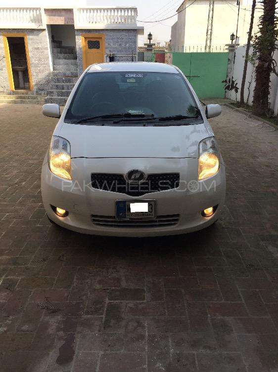 Toyota Vitz 2006 for Sale in Swabi Image-1