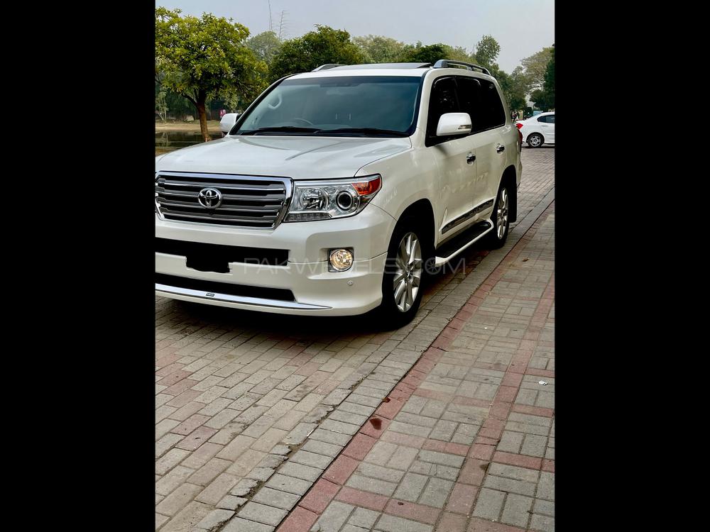 Toyota Land Cruiser 2013 for Sale in Lahore Toyota Land Cruiser 2013 for Sale in Lahore Image-3