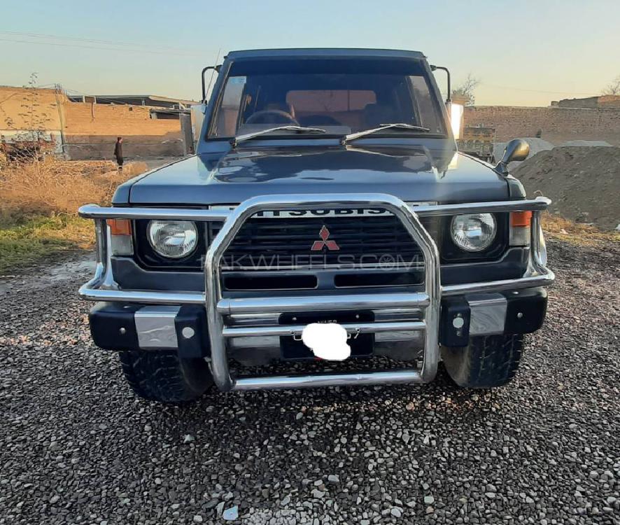 Mitsubishi Pajero 1990 for Sale in Peshawar Image-1