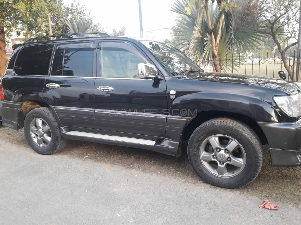 Toyota Land Cruiser 2005 for Sale in Lahore Toyota Land Cruiser 2005 for Sale in Lahore Image-4