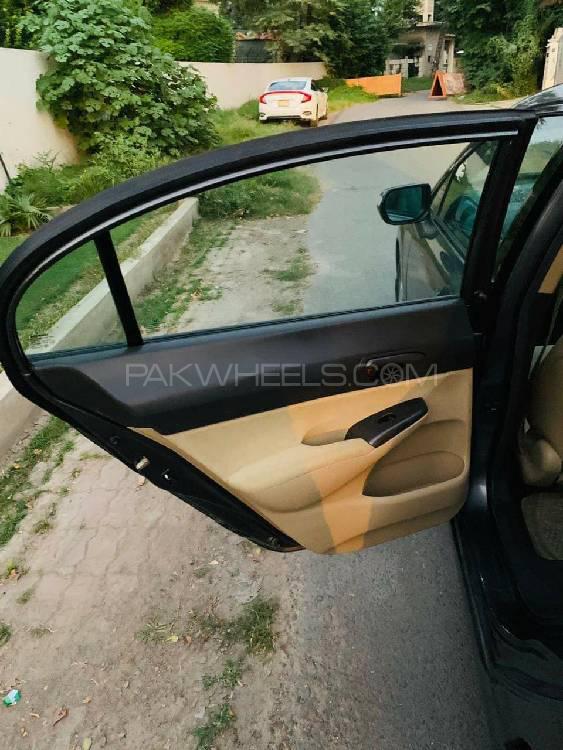 Honda Civic 2009 for Sale in Lahore Image-1