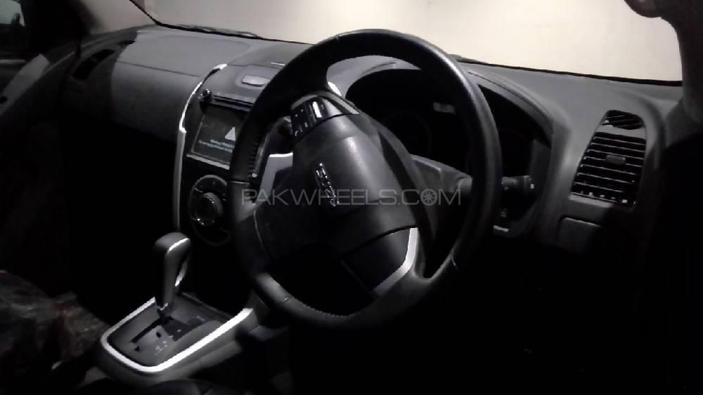 ازوزو ڈی-میکس 2020 for Sale in کراچی ازوزو ڈی-میکس 2020 for Sale in کراچی Image-4