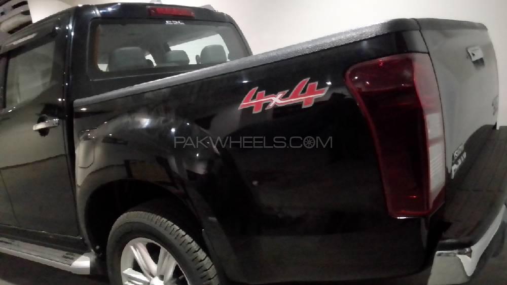 ازوزو ڈی-میکس 2020 for Sale in کراچی ازوزو ڈی-میکس 2020 for Sale in کراچی Image-10