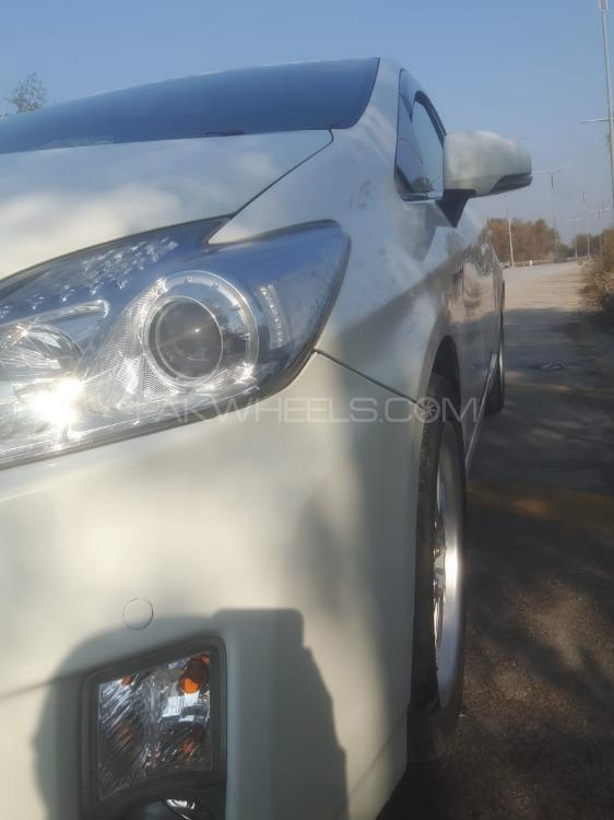 Toyota Prius 2010 for Sale in Mardan Toyota Prius 2010 for Sale in Mardan Image-7