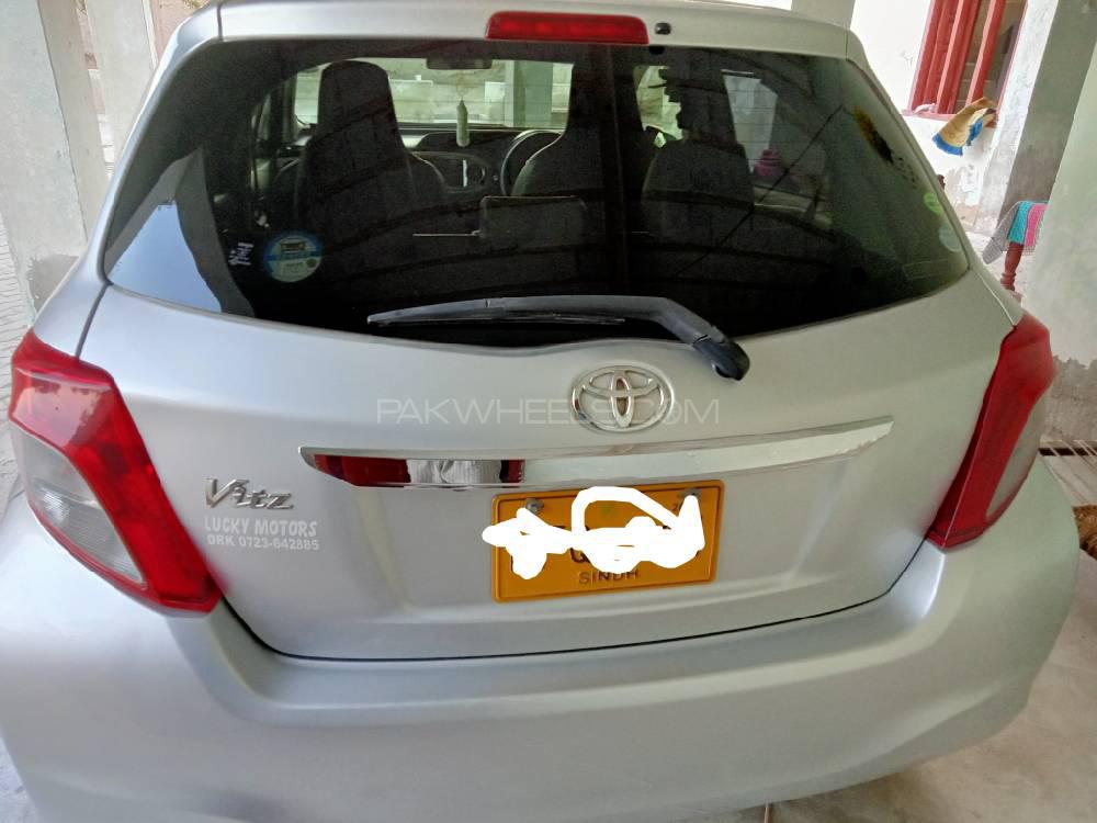 Toyota Vitz 2013 for Sale in Sukkur Image-1