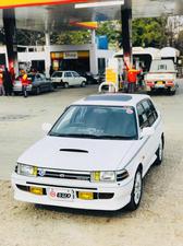 Toyota Corolla - 1990