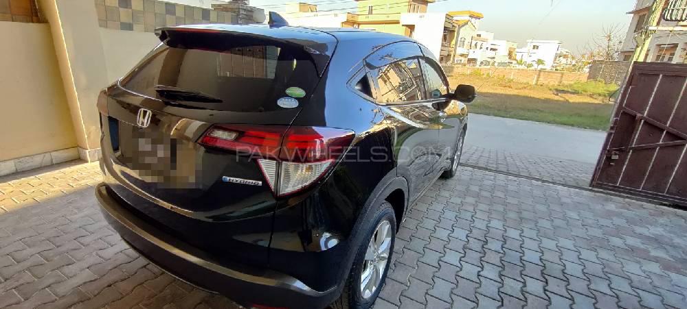 Honda Vezel 2013 for Sale in Islamabad Image-1